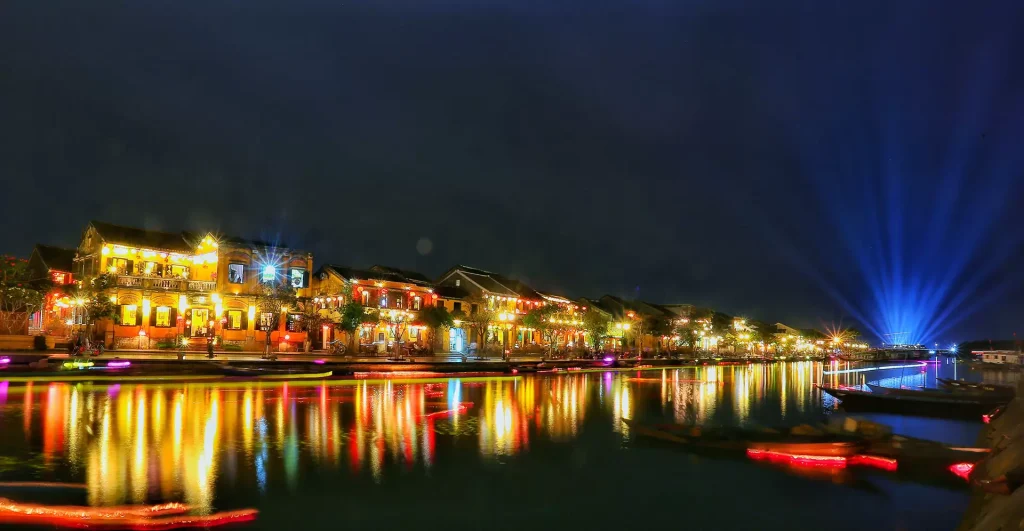 Hoi-An-at-night